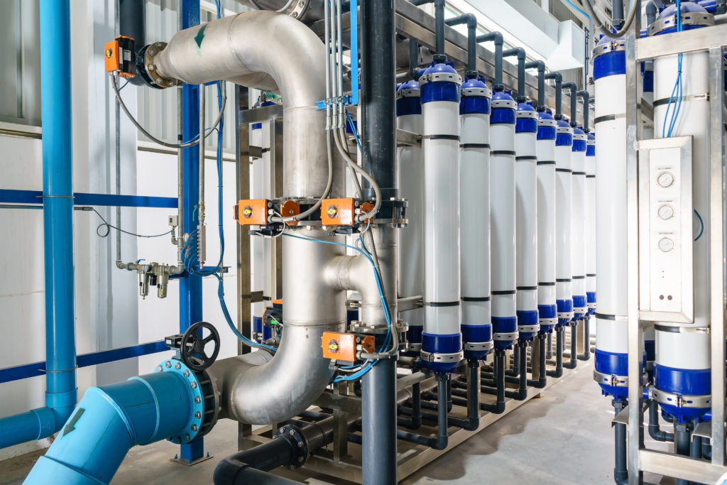 Industrial water filtration and pipeline system for metallurgical effluent